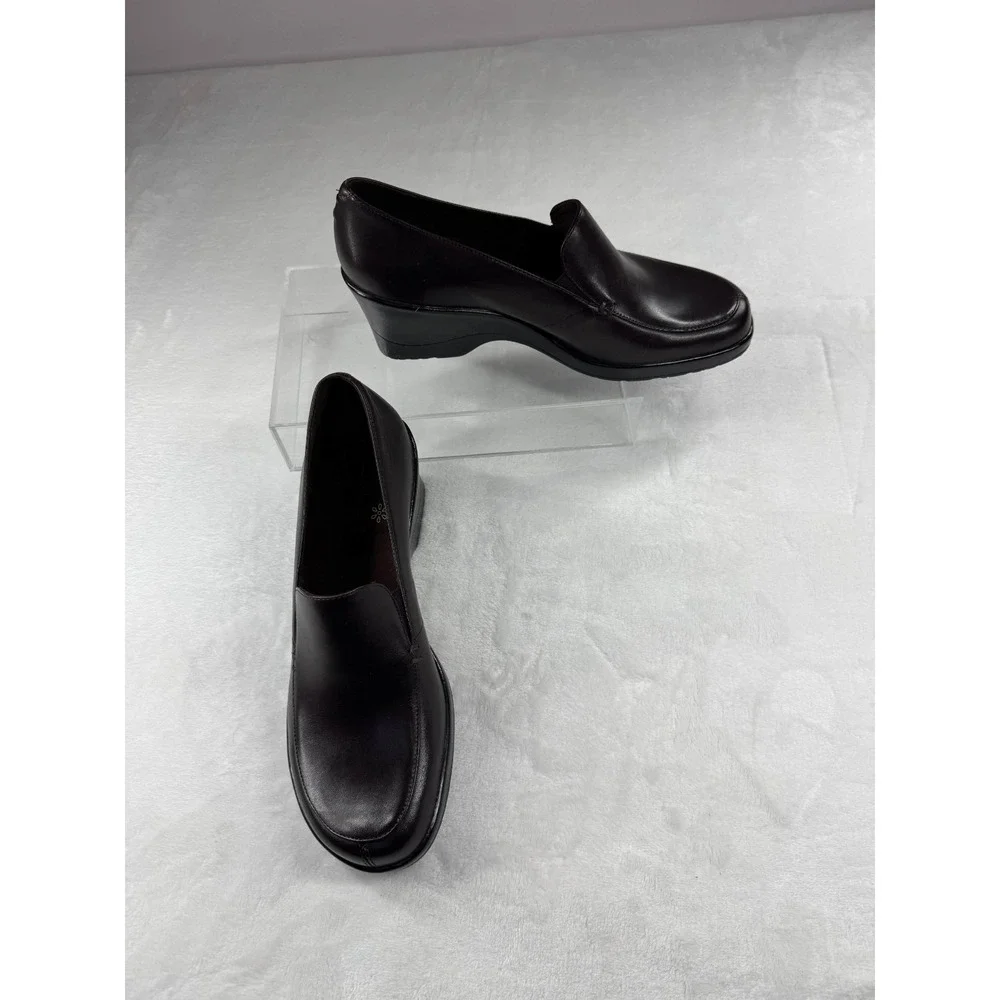 Clarks Wedge Heel Clogs Shoes Women's 8.5‎ M Brown Leather Slip On Round Toe